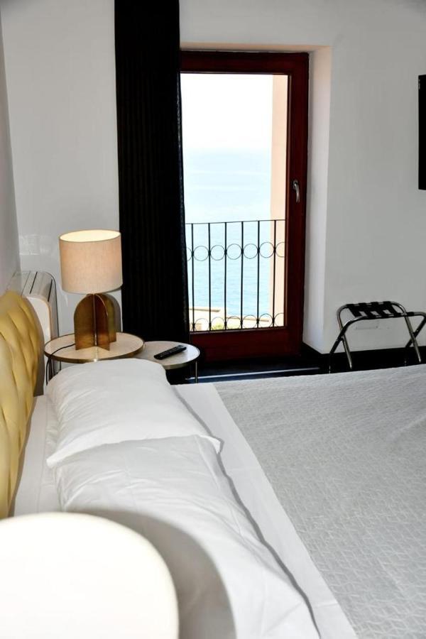 Le Suite Guarinelli B&B Gaeta Exterior foto